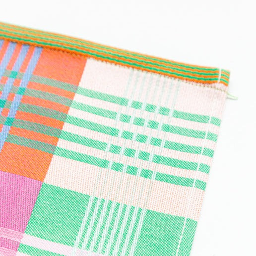 Wild Weave kitchen towel #12c in checkered check design by Foekje Fleur, seem detail