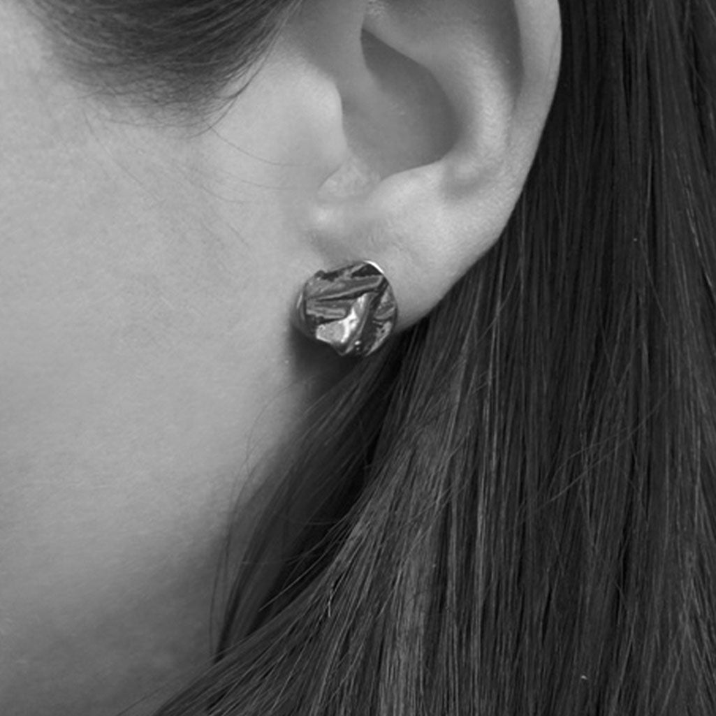 toeval gold earring - studio ena - handgemachtes schmuck - ohrring - modeschmuck -  nave shop - online concept store